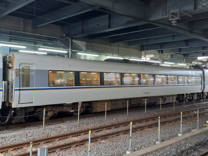 JR西日本 モハ681-2002 (681系) 車両ガイド | レイルラボ(RailLab)