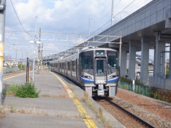 JR西日本521系電車 鉄道フォト・写真 by 1700さん 西金沢駅：2023年10月25日14時ごろ