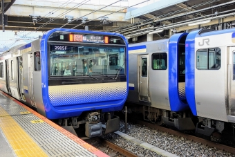 JR東日本E235系電車 鉄道フォト・写真 by 鉄道猫さん 千葉駅 (JR)：2022年12月25日11時ごろ