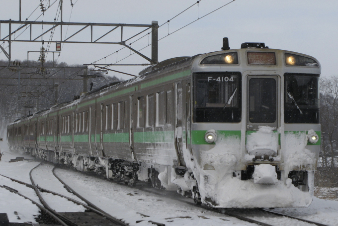 キハダ JR北海道 クハ721-4104 (721系) 車両ガイド | レイルラボ(RailLab)