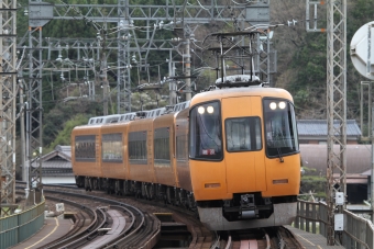 近畿日本鉄道 近鉄22000系電車 鉄道フォト・写真 by こやじじいさん 伊賀神戸駅 (近鉄)：2011年04月20日14時ごろ