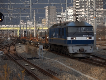JR貨物EF210形電気機関車 EF210-303 鉄道フォト・写真 by GORO583さん 新大阪駅 (JR)：2024年02月10日15時ごろ